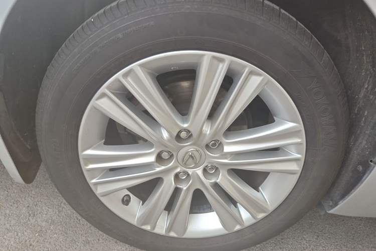 Used Lexus ES 2013 250 Elite Edition Right Rear Wheel Hub