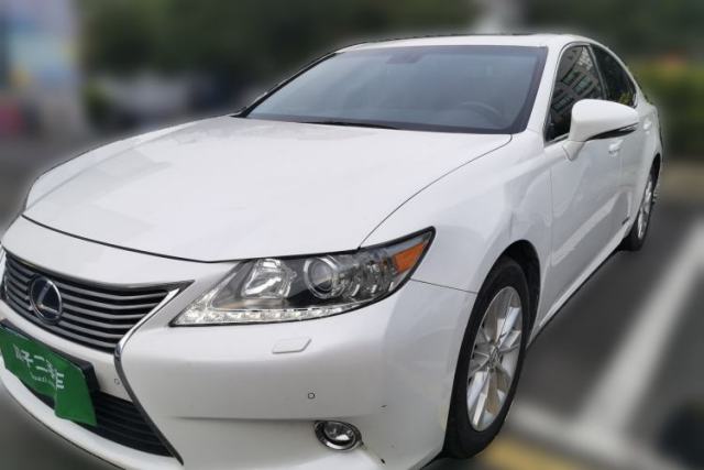Used Lexus ES 2013 300h Elite Edition