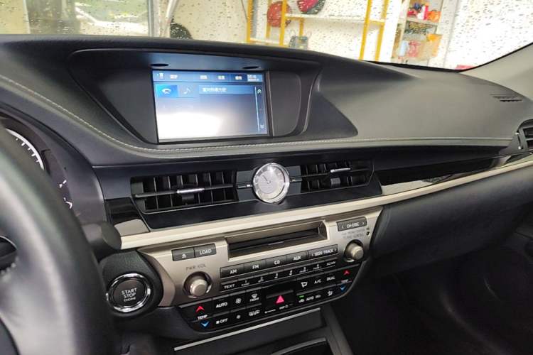 Used Lexus ES 2013 250 Elite Edition Audio And AC Panel