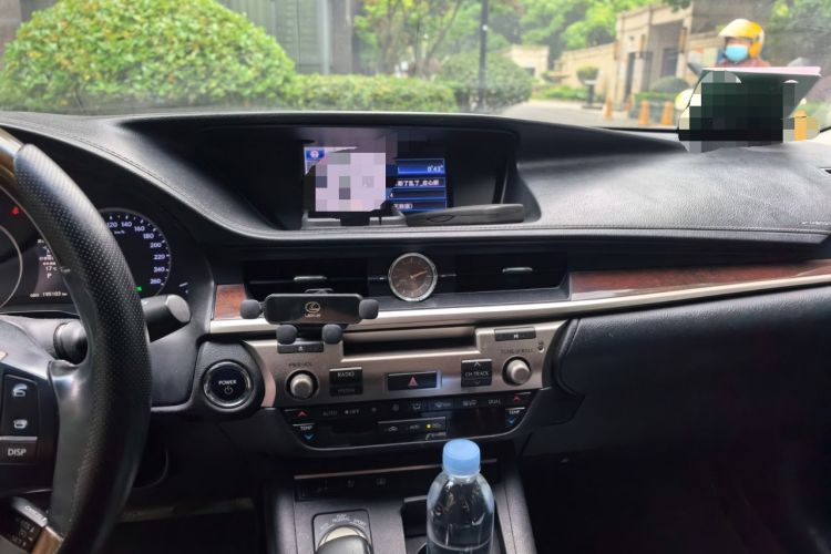 Used Lexus ES 2013 300h Elite Edition Audio And AC Panel