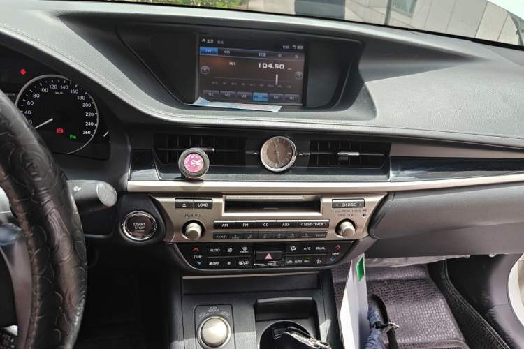 Used Lexus ES 2013 250 Elite Edition Audio And AC Panel