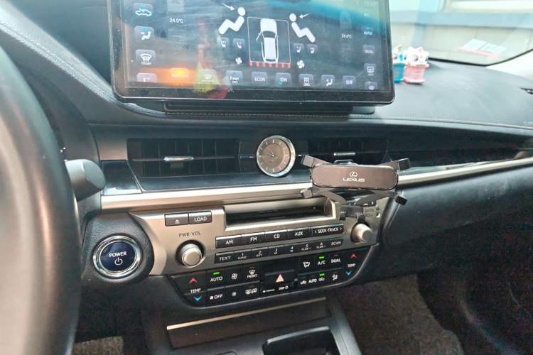 Used Lexus ES 2013 300h Elite Edition Audio And AC Panel