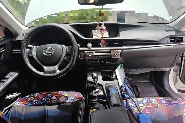 Used Lexus ES 2013 250 Elite Edition Center Console