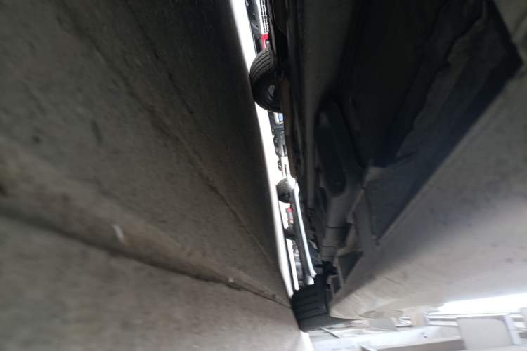 Used Lexus ES 2013 300h Elite Edition Chassis Front Left