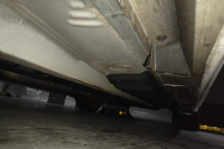 Used Lexus ES 2013 300h Elite Edition Chassis Front Left