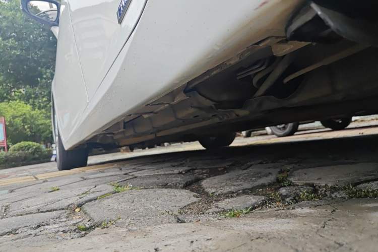 Used Lexus ES 2013 300h Luxury Edition Chassis Rear Left