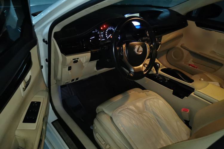 Used Lexus ES 2013 250 Elite Edition Driver Seat