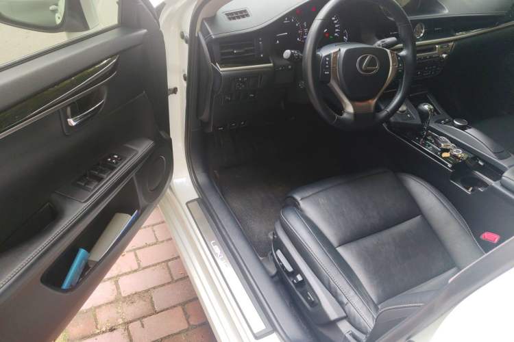 Used Lexus ES 2013 250 Elite Edition Driver Seat