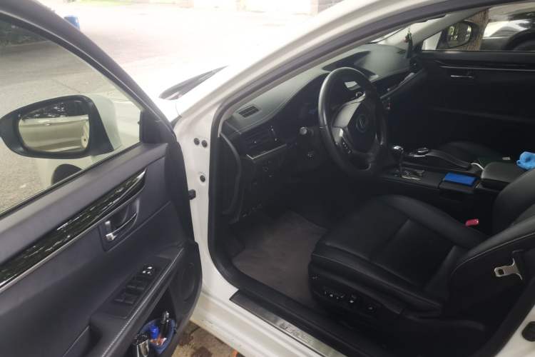 Used Lexus ES 2013 250 Elite Edition Driver Seat
