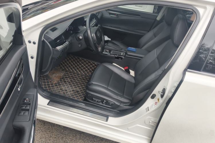 Used Lexus ES 2013 250 Elite Edition Driver Seat