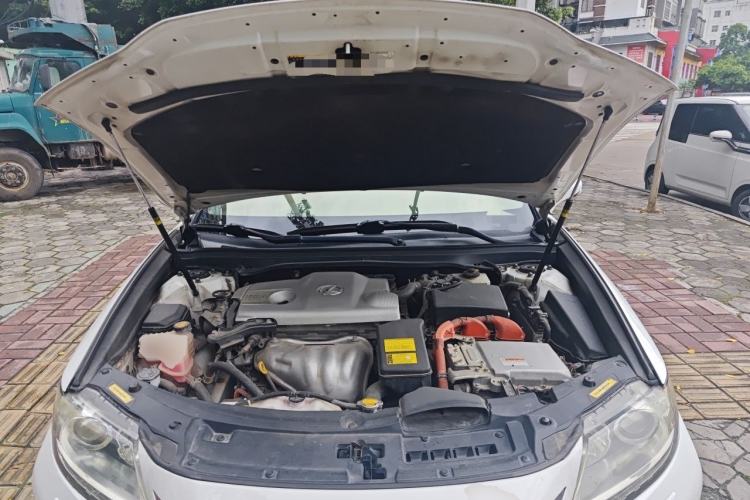 Used Lexus ES 2013 300h Luxury Edition Engine Bay