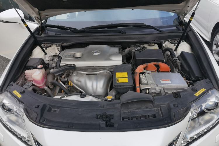 Used Lexus ES 2013 300h Elite Edition Engine Bay