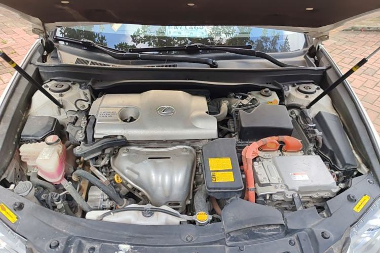 Used Lexus ES 2013 300h Elite Edition Engine Bay
