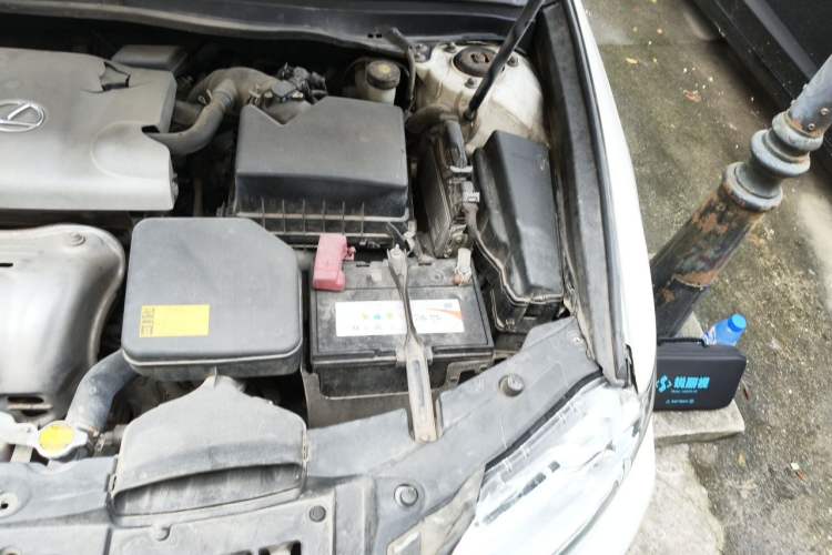 Used Lexus ES 2013 250 Elegant Edition Engine Bay Left