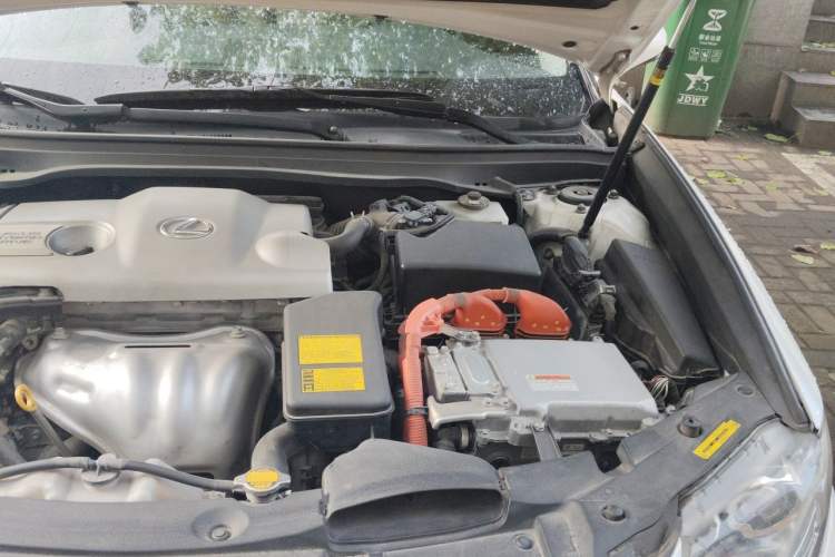 Used Lexus ES 2013 300h Elite Edition Engine Bay Left