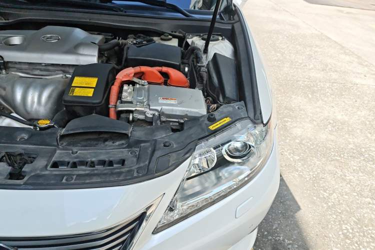 Used Lexus ES 2013 300h Elite Edition Engine Bay Left