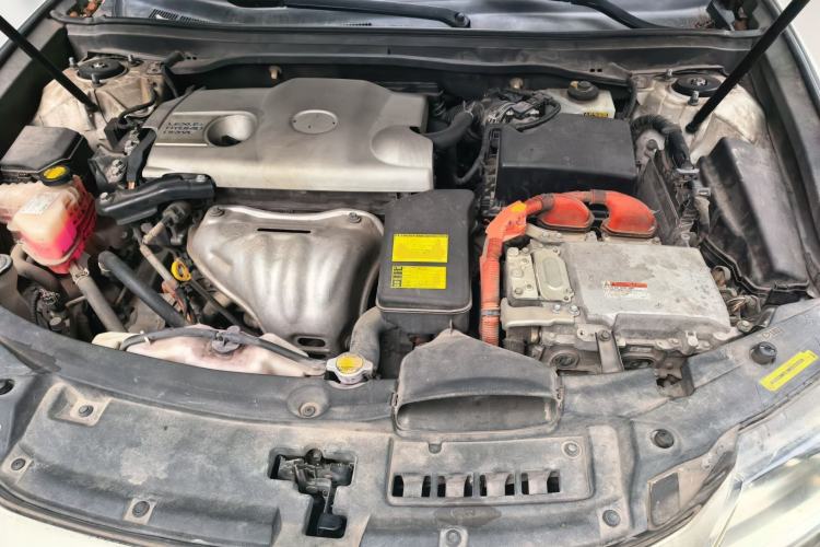 Used Lexus ES 2013 300h Elite Edition Engine Bay