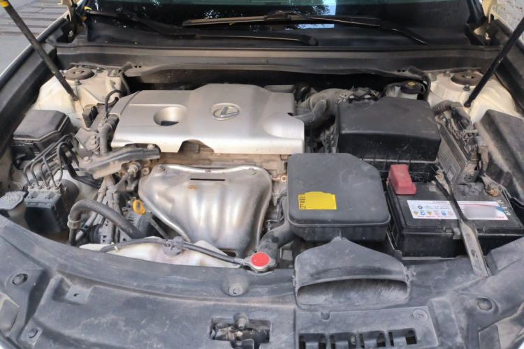 Used Lexus ES 2013 250 Elegant Edition Engine Bay