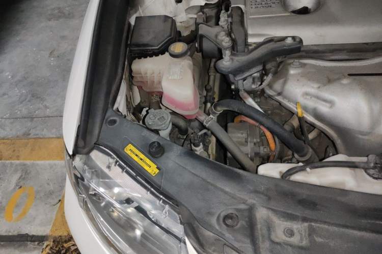 Used Lexus ES 2013 300h Elite Edition Engine Bay Right