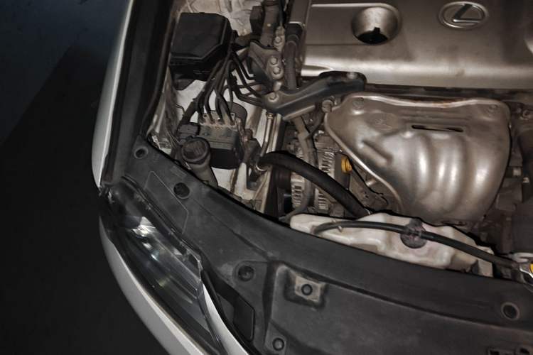 Used Lexus ES 2013 250 Elite Edition Engine Bay Right