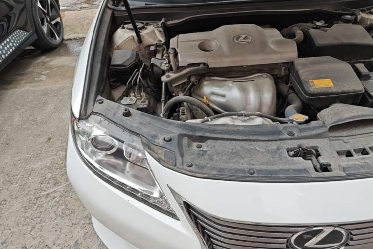 Used Lexus ES 2013 250 Elite Edition Engine Bay Right