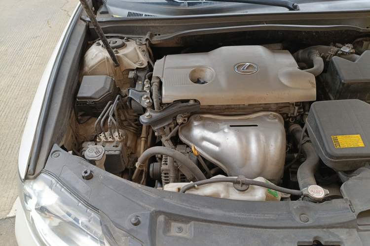 Used Lexus ES 2013 250 Elegant Edition Engine Bay Right
