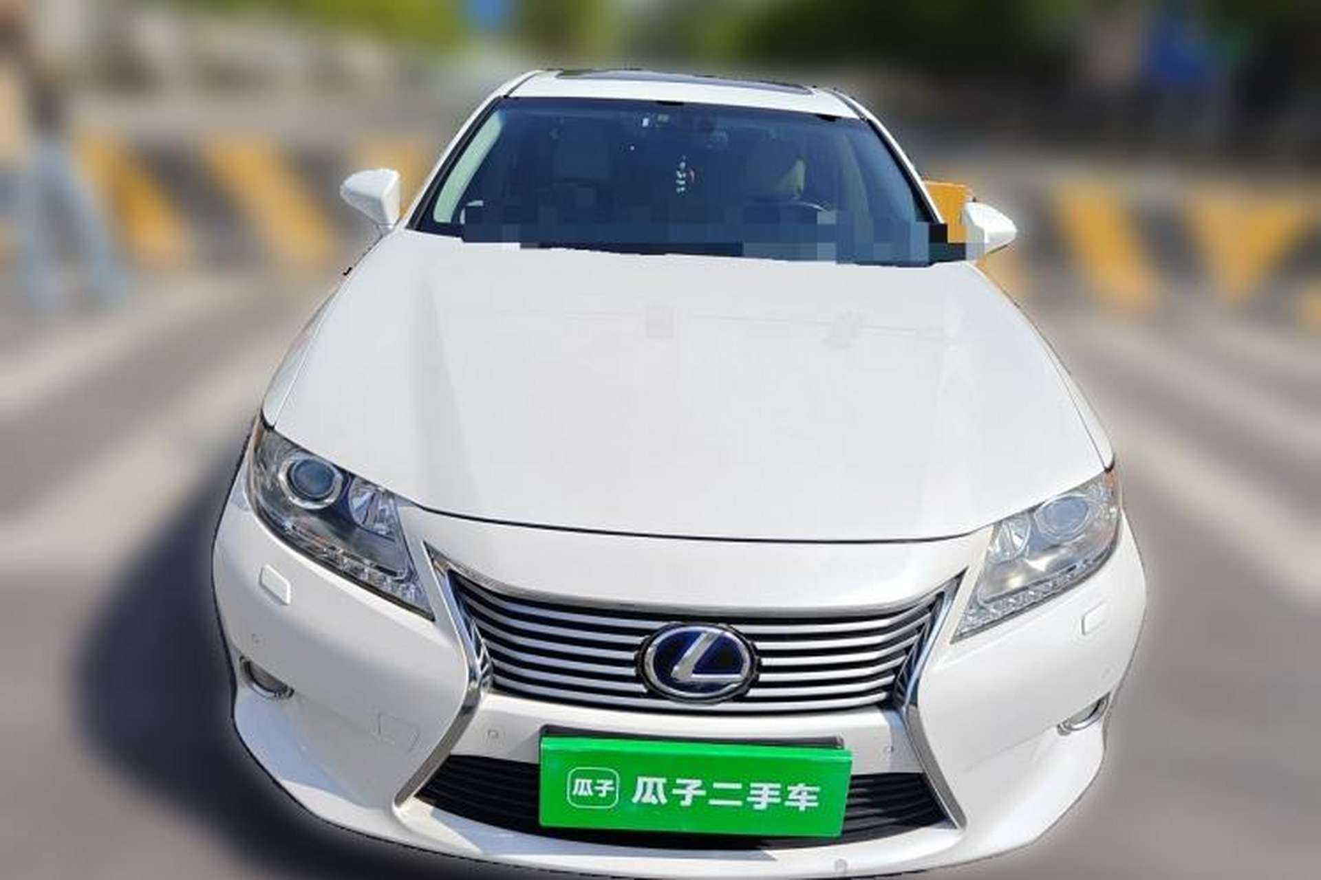 Used Lexus ES 2013 300h Elite Edition Front