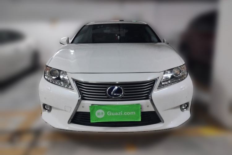 Used Lexus ES 2013 300h Elite Edition Front