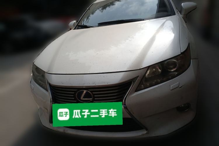 Used Lexus ES 2013 300h Elite Edition Front