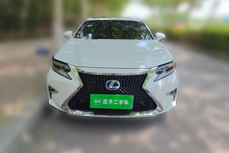 Used Lexus ES 2013 300h Elite Edition Front