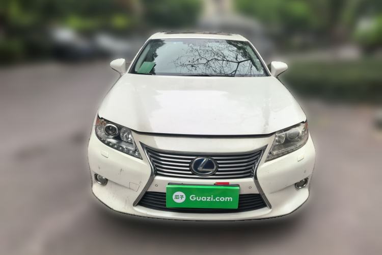 Used Lexus ES 2013 300h Elite Edition Front