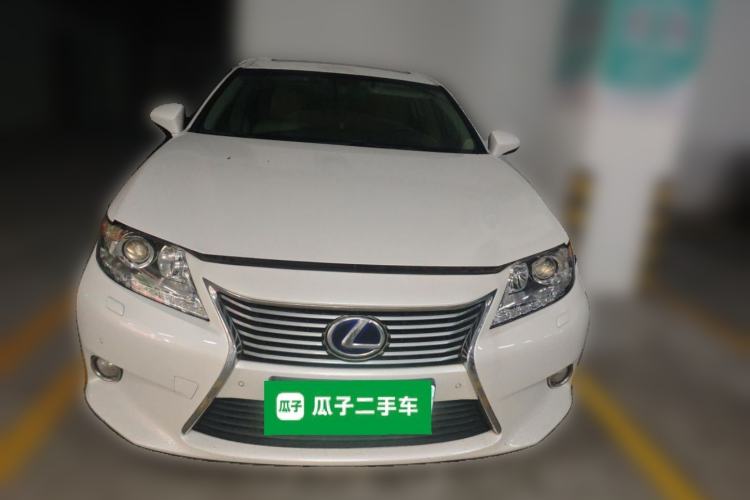 Used Lexus ES 2013 300h Elite Edition Front
