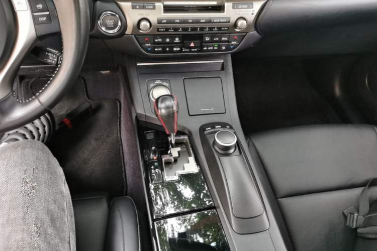 Used Lexus ES 2013 250 Elite Edition Gear Lever