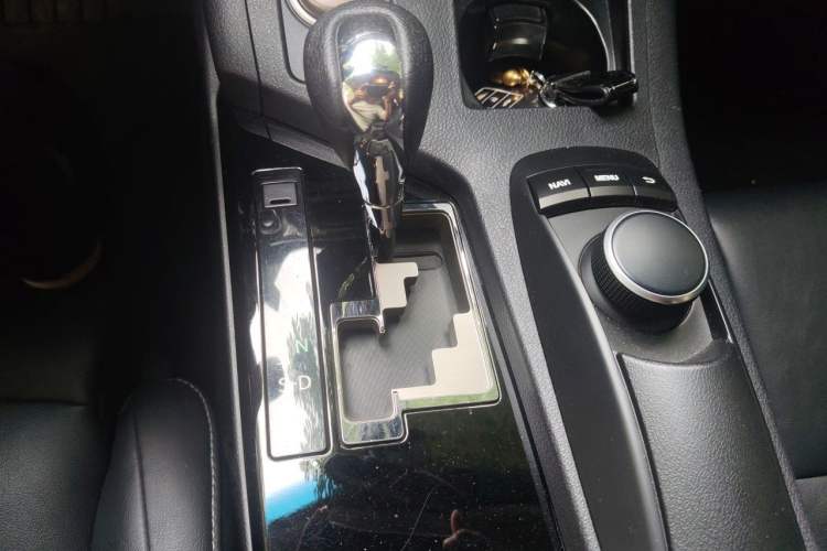 Used Lexus ES 2013 250 Elite Edition Gear Lever