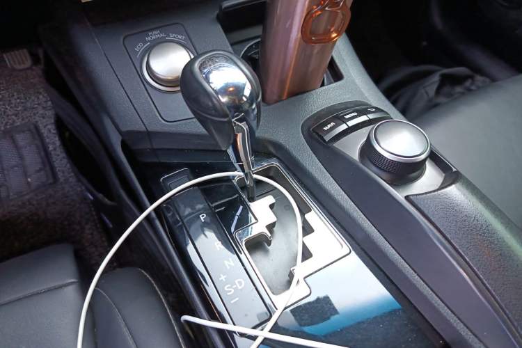 Used Lexus ES 2013 250 Elite Edition Gear Lever