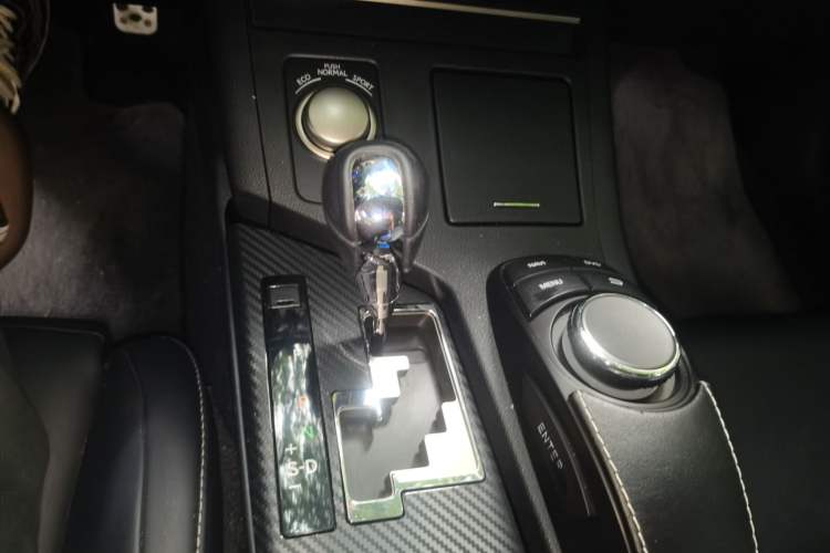 Used Lexus ES 2013 250 Elite Edition Gear Lever