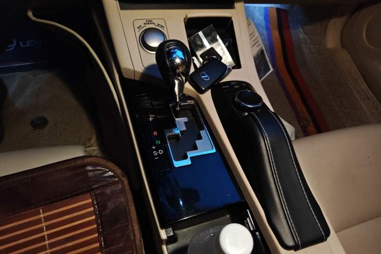 Used Lexus ES 2013 250 Elite Edition Gear Lever