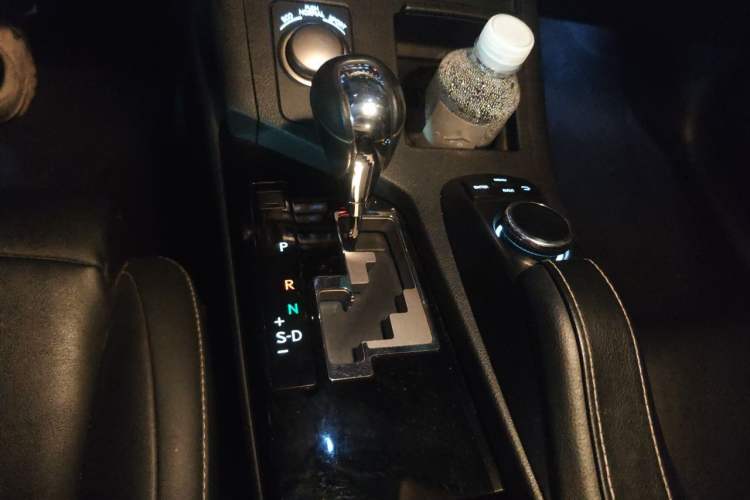 Used Lexus ES 2013 250 Elite Edition Gear Lever