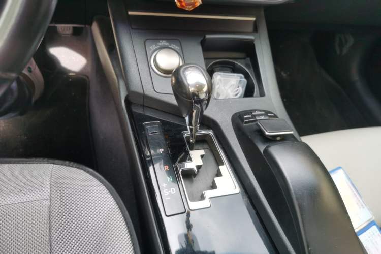Used Lexus ES 2013 250 Elite Edition Gear Lever