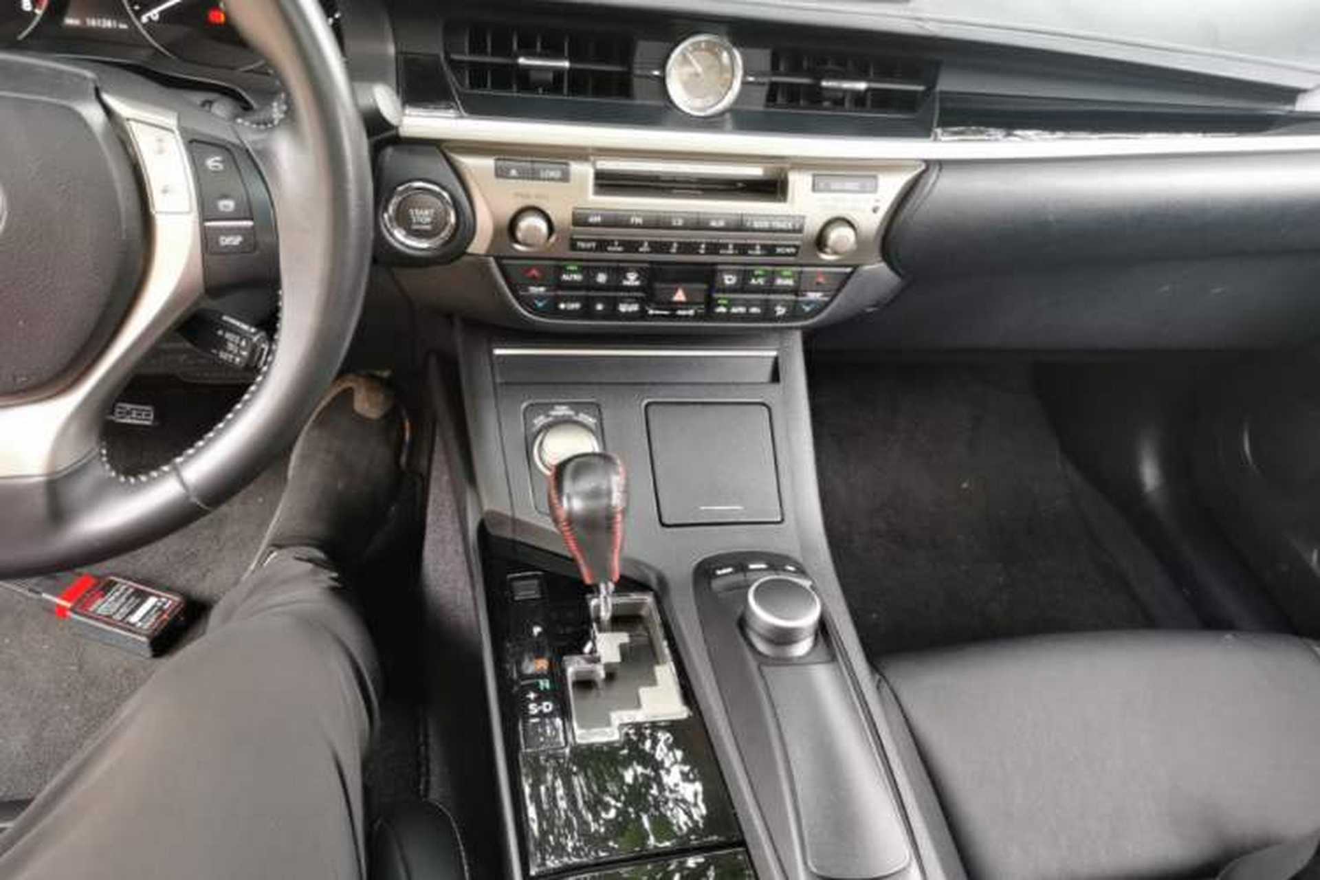 Used Lexus ES 2013 250 Elite Edition Gear Lever