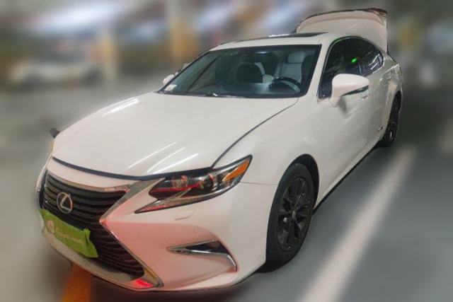 Used Lexus ES 2013 300h Elite Edition