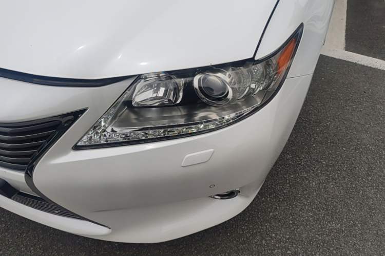 Used Lexus ES 2013 300h Elite Edition Left Front Headlight