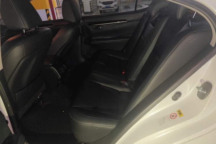 Used Lexus ES 2013 250 Elite Edition Left Rear Seat