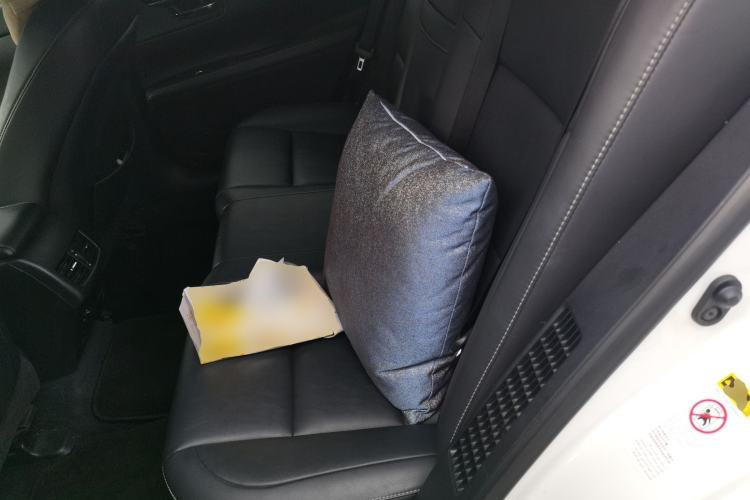 Used Lexus ES 2013 300h Elite Edition Left Rear Seat