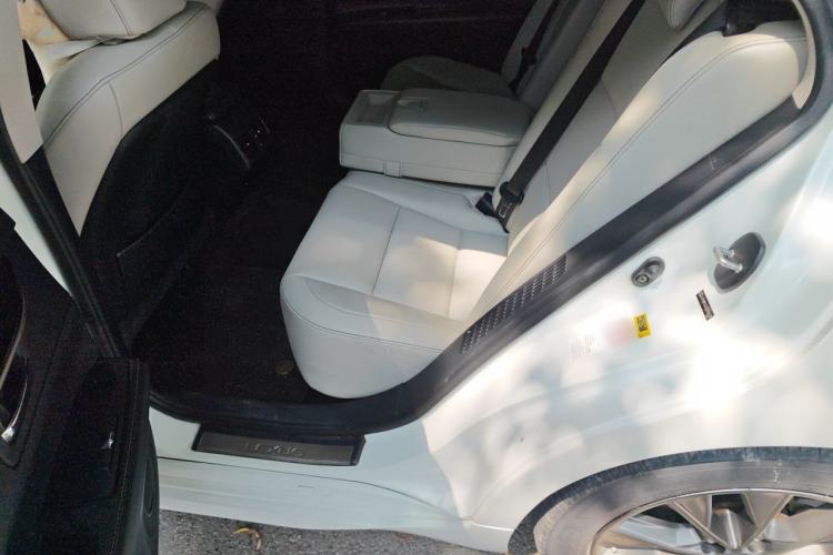 Used Lexus ES 2013 300h Elite Edition Left Rear Seat
