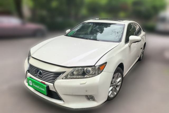 Used Lexus ES 2013 300h Elite Edition