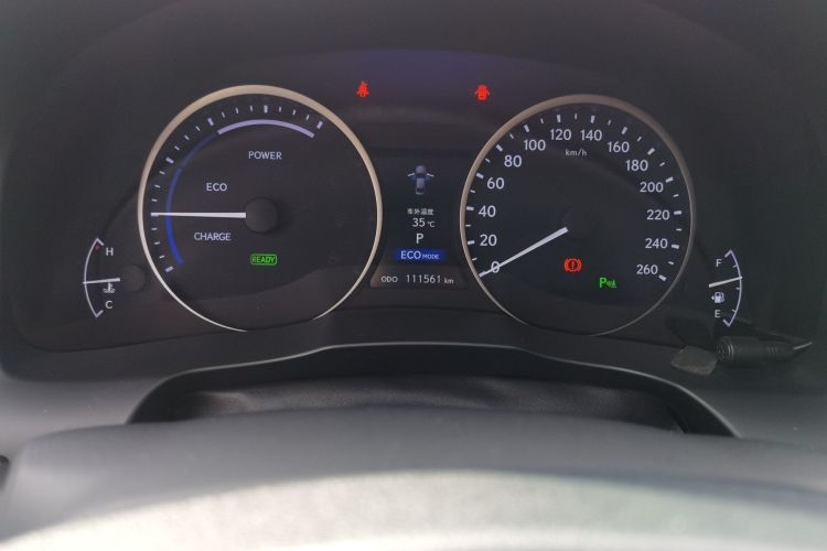Used Lexus ES 2013 300h Elite Edition Odometer Close Up