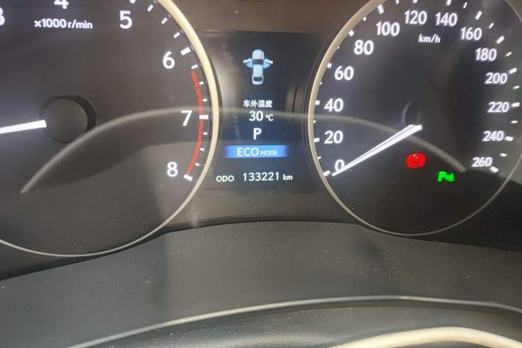Used Lexus ES 2013 250 Elite Edition Odometer Close Up