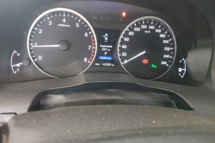 Used Lexus ES 2013 250 Elite Edition Odometer Close Up