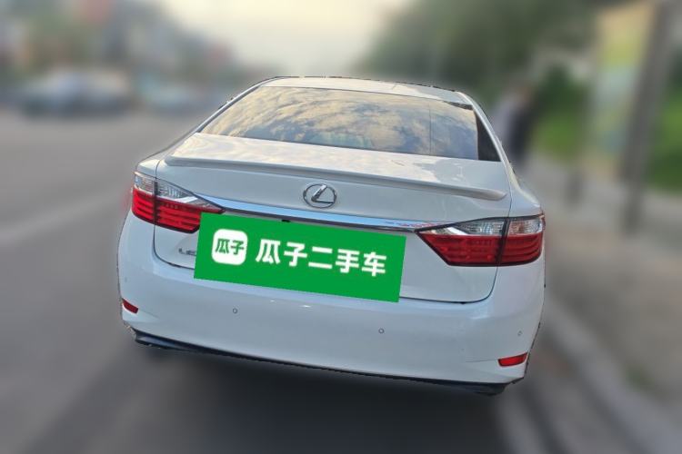 Used Lexus ES 2013 250 Elite Edition Rear